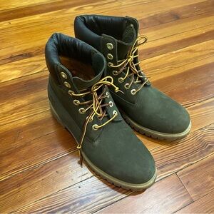 Green Suede Timberland Boots